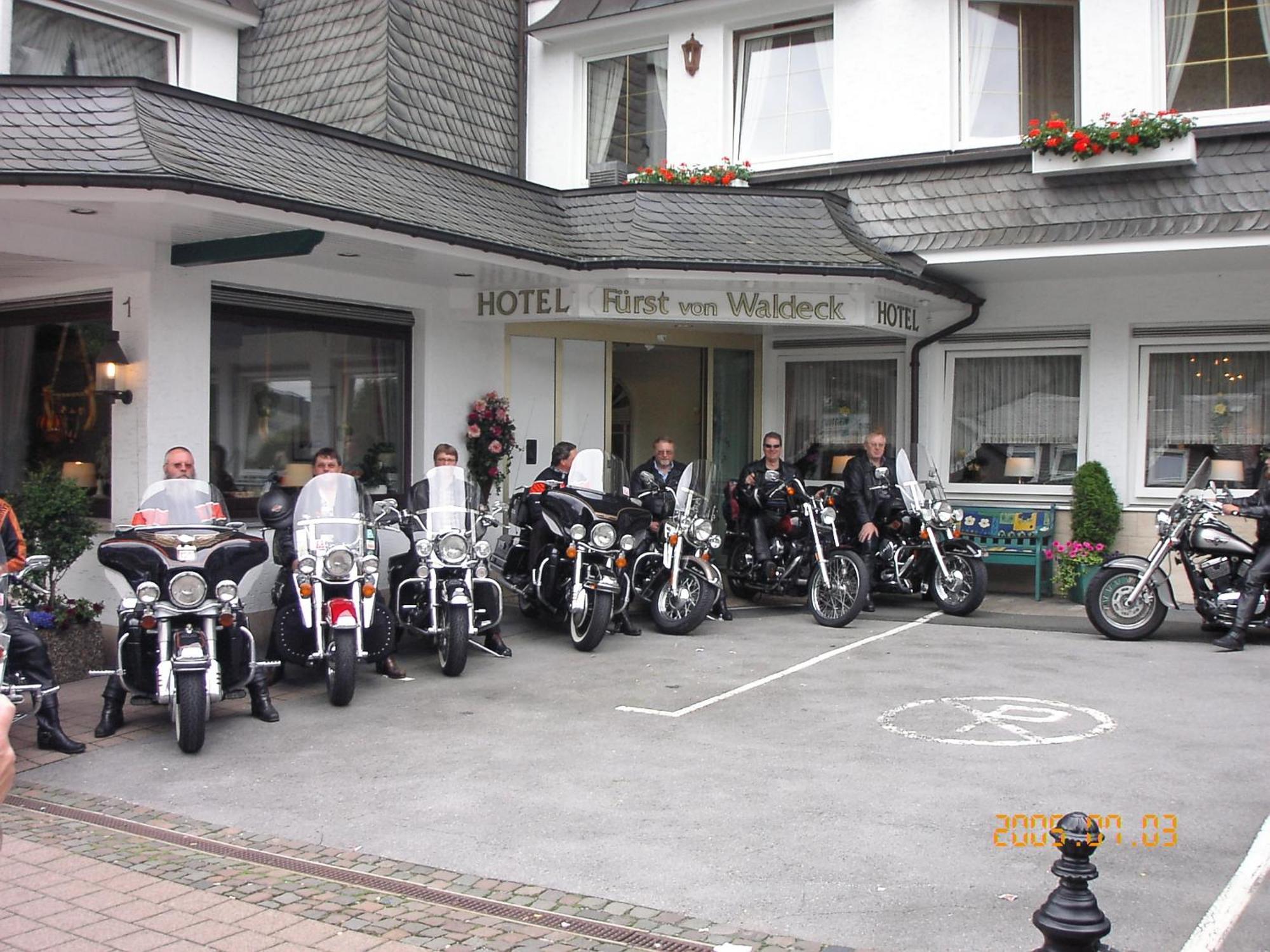 Hotel Garni Fuerst Von Waldeck فيلنغن المظهر الخارجي الصورة